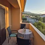 Nela Appartement *