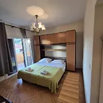 Nela Appartement *