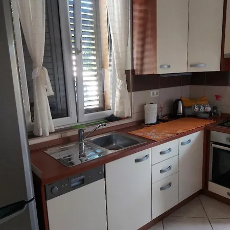 Nela Apartment *