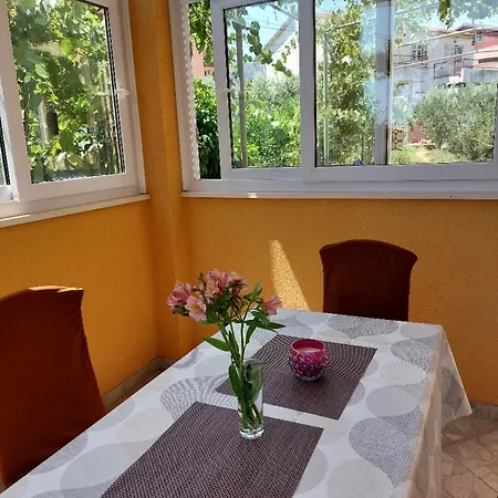 Apartment Nela Jelsa (Hvar)