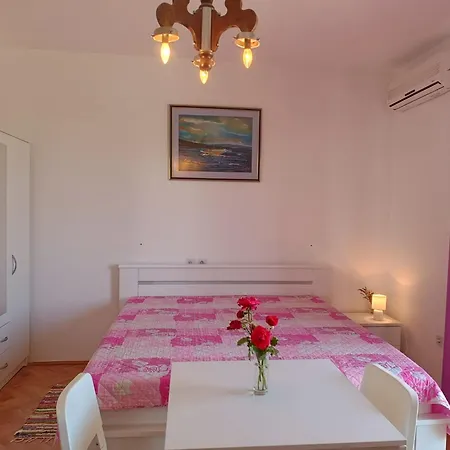 Apartment Nela *